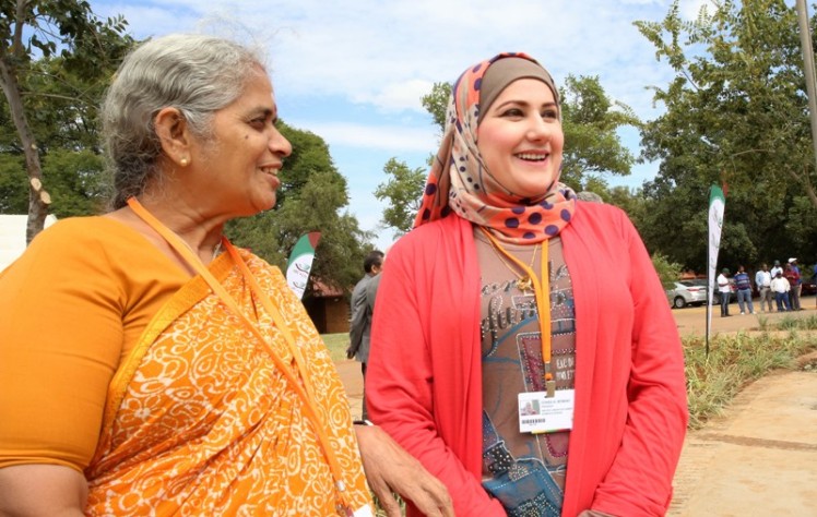 Ms Almomany and Ms Swaminathan at the GCARD3, South Africa (1)